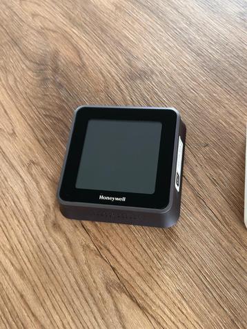 Honeywell Lyric T6 slimme thermostaat zwart beschikbaar voor biedingen