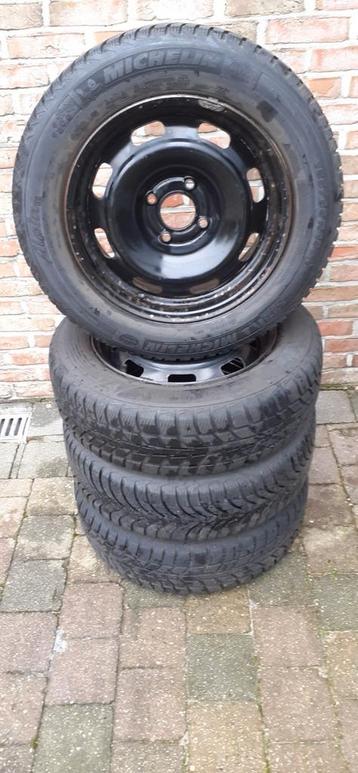 Winterbanden op stalen velg beschikbaar voor biedingen