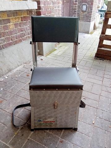 Fish tackle seat the koop  beschikbaar voor biedingen