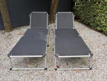 ligbedden met kussens voor buiten beschikbaar voor biedingen