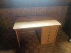 Bureau, Huis en Inrichting, Bureaus, Ophalen of Verzenden, Zo goed als nieuw, Bureau
