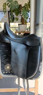 Bates dressuurzadel Isabelle Werth 17,5 ", Ophalen, Gebruikt, Dressuur