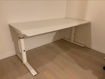 In hoogte verzetbare bureau 80x160 beschikbaar voor biedingen