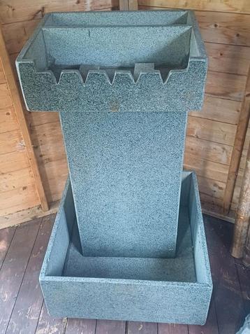 Fontaine d'extérieur en granit, Enlèvement, Comme neuf, Granit, Fontaine