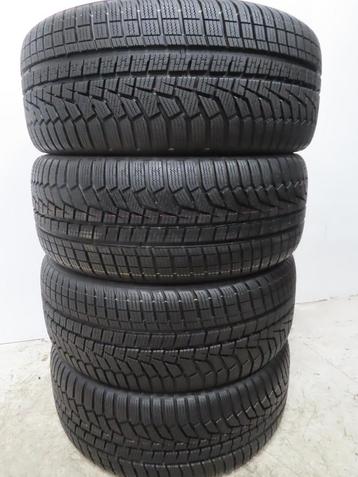 Winterbanden Hankook 225 45 18 inch nieuw set van 4  beschikbaar voor biedingen