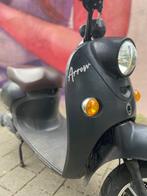Mooie elektrische klasse b scooter, Fietsen en Brommers, Ophalen, Zo goed als nieuw