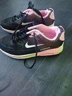 Mooie nike voor mePyjama neuf jamais porté, 3 p nog in nieuŕ, Sport en Fitness, Ophalen of Verzenden, Zo goed als nieuw