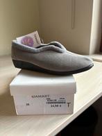 Dames pantoffels Damart nieuw, Ophalen, Nieuw, Pantoffels of Sloffen, Grijs