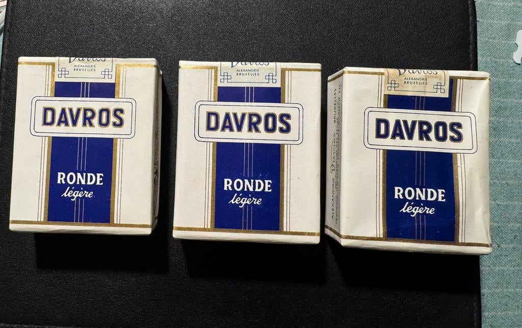 Davros sigaretten jaren ‘50 voor verzameldoeleinden, Verzenden, Zo goed als nieuw, Tabaksdoos of Verpakking