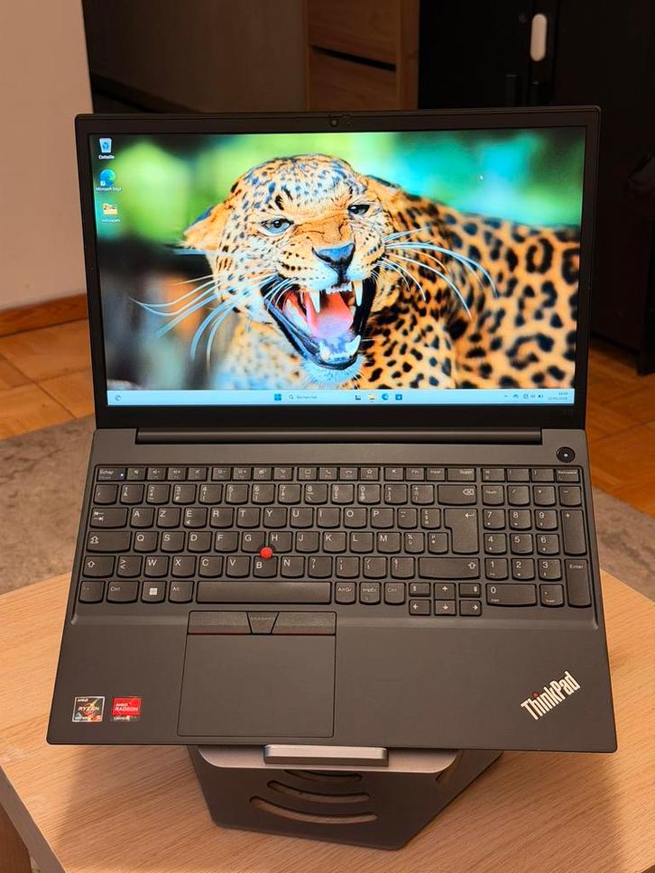 Lenovo 2024 /sous garantie 8 mois, Informatique & Logiciels, Ordinateurs de bureau, SSD, Enlèvement