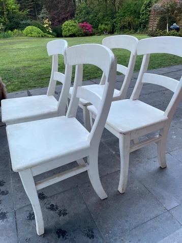 4 stevige witte stoelen - te herschilderen