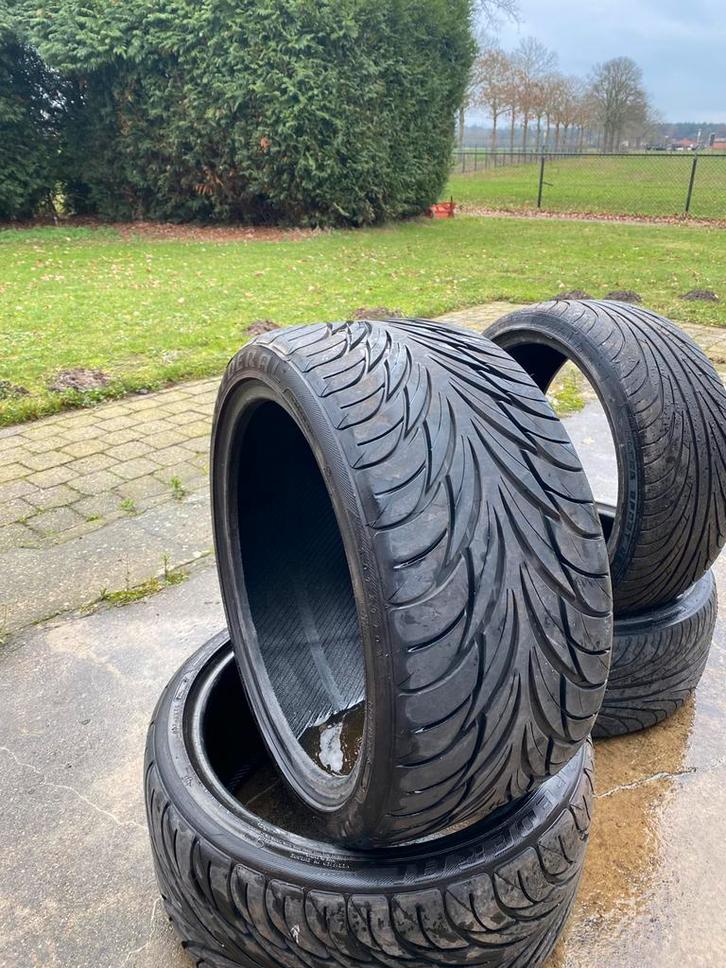 18 inch Breedset banden, Auto-onderdelen, Banden en Velgen, Band(en), 18 inch, Ophalen