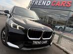 BMW X1 1.5i AUT CUIR PANORMIQUE KEYLESS CAMERA LED AMBI H/K, Auto's, BMW, Zwart, Leder, Bedrijf, 5 zetels