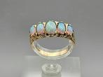 Gouden Vintage ring met edelsteen opaal. 2025/135, Handtassen en Accessoires, Ringen, 18 tot 19, Overige kleuren, Ophalen of Verzenden