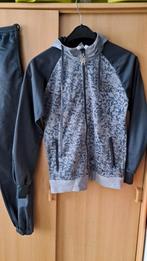 Training nike gris, Enlèvement