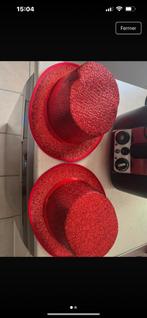Lot de 2 chapeaux rouges neufs, Animaux & Accessoires, Enlèvement, Comme neuf