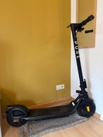 Step, Fietsen en Brommers, Steps, Ophalen, Zo goed als nieuw, Elektrische step (E-scooter), Pure