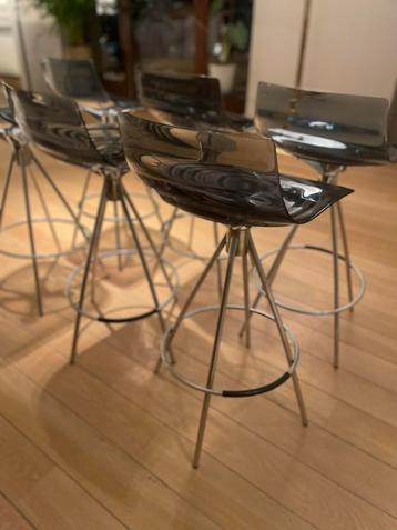 6 prachtige Calligari design kinderstoelen beschikbaar voor biedingen