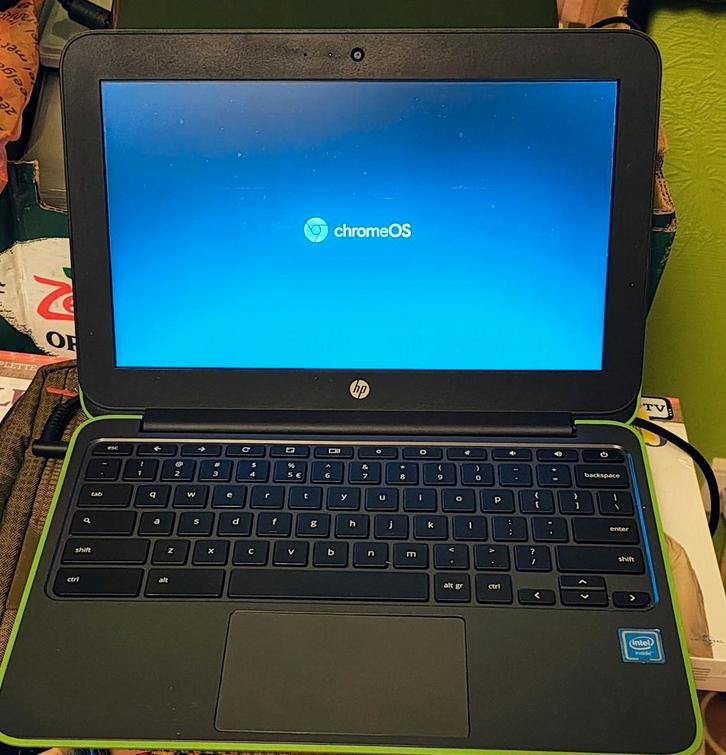 HP CHROMEBOOK  met draagtas., Computers en Software, Chromebooks, Zo goed als nieuw, Touchscreen, Verzenden
