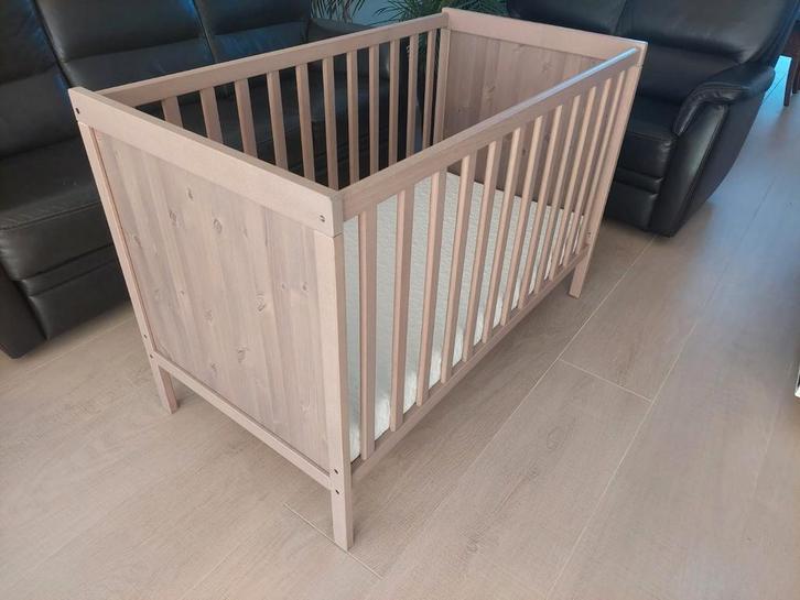 Babybedje + aerosleep evolution + aerosleep matrasbeschermer, Kinderen en Baby's, Babywiegjes en Ledikanten, Zo goed als nieuw