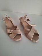 Sandaal met sleehak. Maat 42 - Beige, Ophalen, Nieuw, Beige