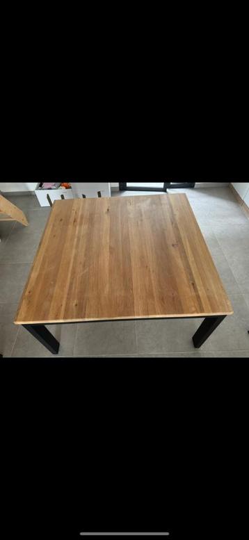 Vierkante tafel Palacio (aangekocht bij Weba)  beschikbaar voor biedingen