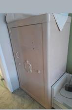 Grote zware brandkluis met sleutel, Ophalen