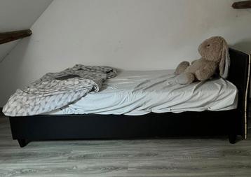 1 persoons boxspring beschikbaar voor biedingen