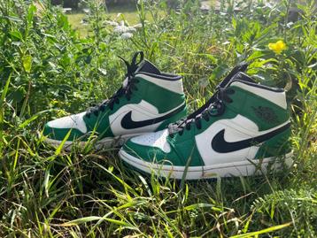 Air Jordan Mid 1 pine green beschikbaar voor biedingen