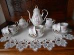 Mokka serviesje. Gesigneerd, Huis en Inrichting, Keuken | Servies, Ophalen of Verzenden, Zo goed als nieuw, Porselein, Compleet servies