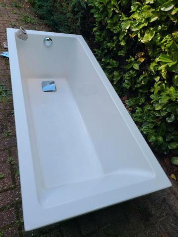 Bad Acryl fims 170-75-48 cm wit inclusief poten beschikbaar voor biedingen