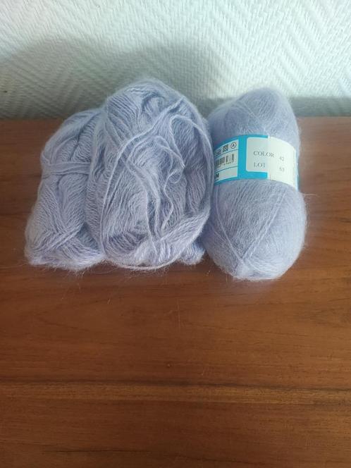 zachte paarse wol €1.5 voor het lot, Hobby en Vrije tijd, Breien en Haken, Gebruikt, Ophalen of Verzenden