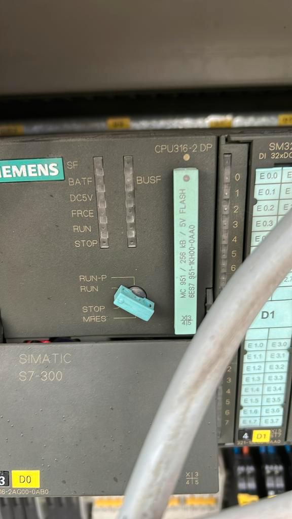 Plc siemens 300 kast electro 316-2dp, Doe-het-zelf en Bouw, Elektriciteit en Kabels, Gebruikt, Ophalen