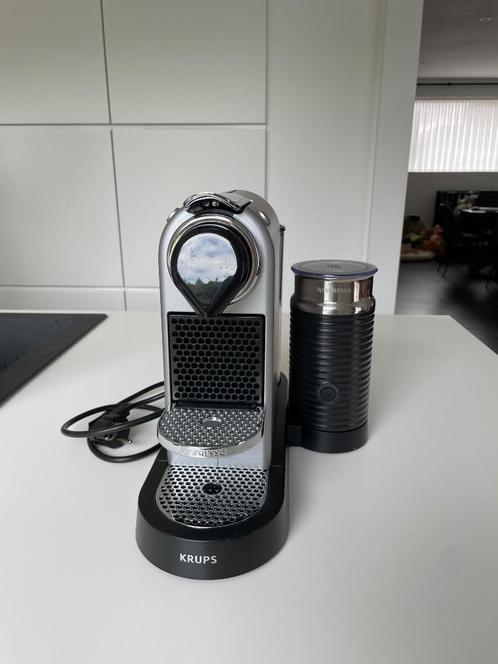 Krups Citiz & Milk Nespresso machine XN760B, Elektronische apparatuur, Koffiezetapparaten, Zo goed als nieuw, Koffiepads en cups