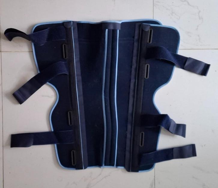 ORLIMAN kniebrace maat 5, Diversen, Braces, Zo goed als nieuw, Ophalen of Verzenden