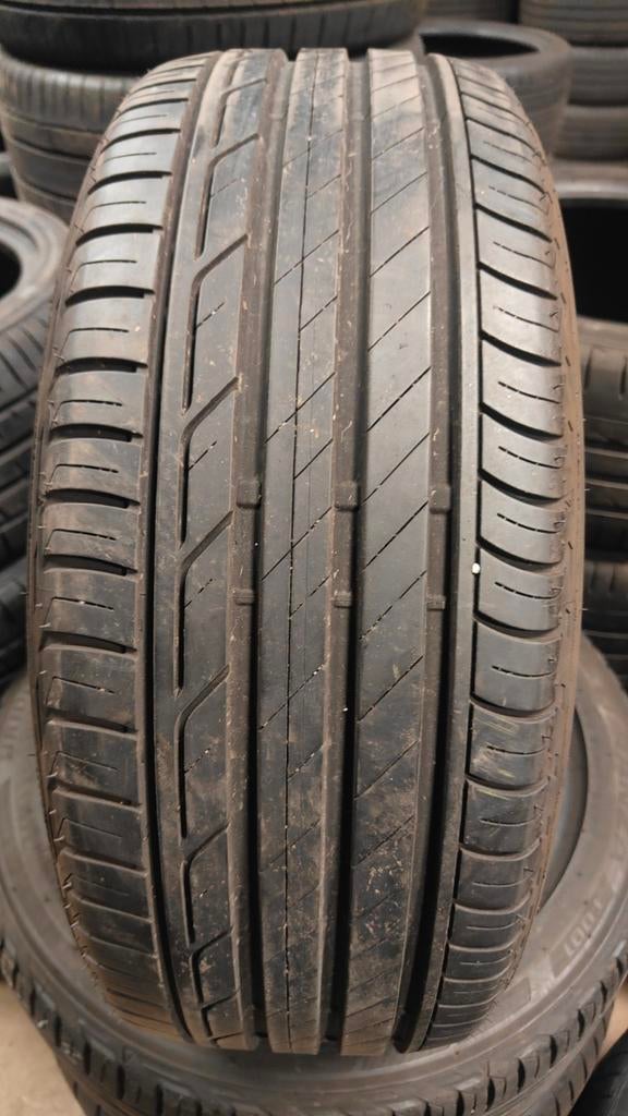215/50r18 Bridgestone 45€ l'unité avec montage et équilibrag, Enlèvement