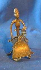 sculpture africaine en bronze femme et l'enfant, Enlèvement ou Envoi, Bronze