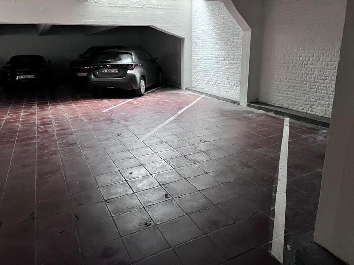 Place de Parking couverte - Ixelles, Immo, Garages & Places de parking, Bruxelles