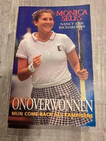 Sportboeken allerlei te koop. Voetbal - Tennis - F1 - enz. beschikbaar voor biedingen