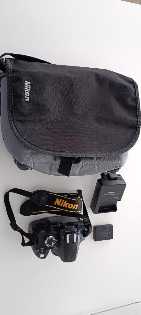 Nikon D3200 + tas (nieuwstaat), TV, Hi-fi & Vidéo, Appareils photo numériques, Comme neuf, Reflex miroir, Nikon, Enlèvement ou Envoi