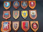 12 militaire wandplaten., Ophalen, Luchtmacht, Embleem of Badge