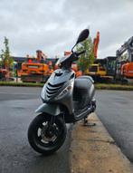 Piaggio Zip Titanium Grey 50cc klasse A 2015 - 10.019 km, Fietsen en Brommers, Gebruikt, Zip, Klasse A (25 km/u), Ophalen of Verzenden