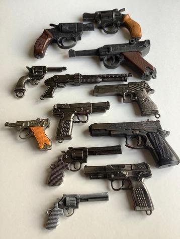 VINTAGE TOY GUNS (sleutelhangers) MINIATUREN. beschikbaar voor biedingen