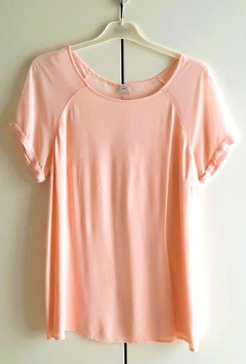 Te koop: Erg mooie t-shirt in zalmkleur, 40-42. beschikbaar voor biedingen