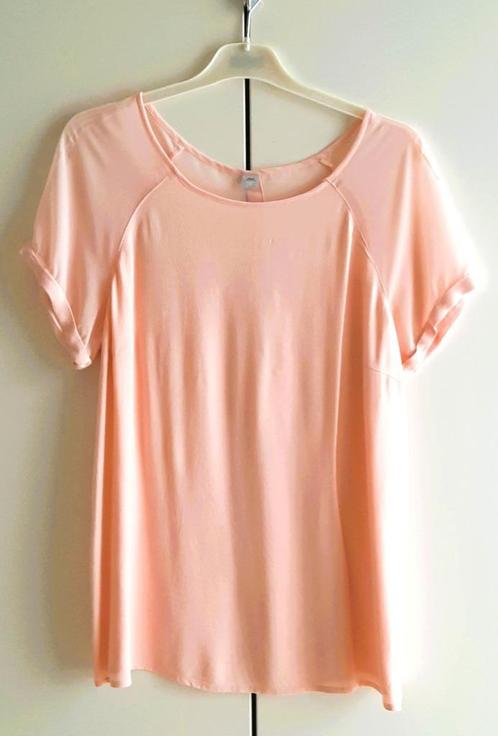 Te koop: Erg mooie t-shirt in zalmkleur, 40-42., Kleding | Dames, T-shirts, Gedragen, Maat 38/40 (M), Roze, Korte mouw, Ophalen