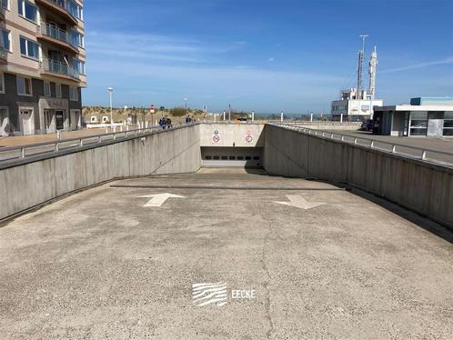 Garage te koop in Nieuwpoort, Immo, Garages en Parkeerplaatsen