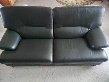 Lederen salon 2 x 2 zit beschikbaar voor biedingen