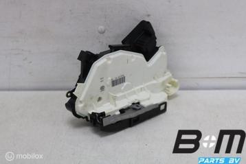 Portierslot linksvoor VW Sportsvan 5K1837015D beschikbaar voor biedingen