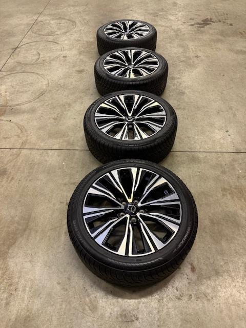 2024-18" Alu velgen+winterbanden Nokian Volvo V60-S60, Auto-onderdelen, Banden en Velgen, Band(en), Winterbanden, 18 inch, 235 mm