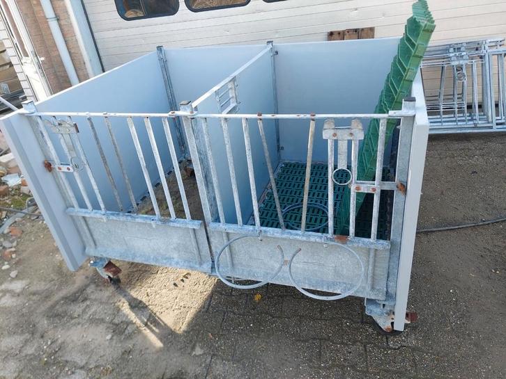 Kalverhok, kalverhut, kalverbox, eenlingbox, runderen, kalf, Dieren en Toebehoren, Stalling en Weidegang